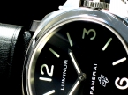 Panerai Luminor Base, LOGO, 44 mm, ungetragen